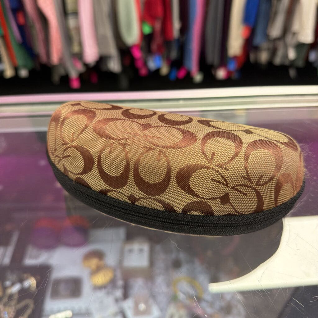 G's Glasses Clamshell Zip Glasses Case